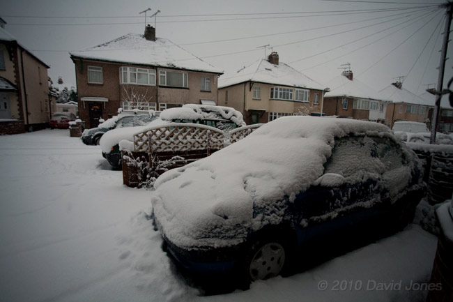Snow at 8am, 6 January - 2