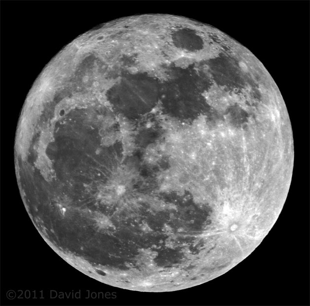 The moon at 8.24pm, 19 March